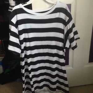 Black And White Striped Shirt Hot Topic Men's L